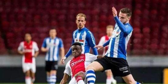 冠比赛中 冠比赛中