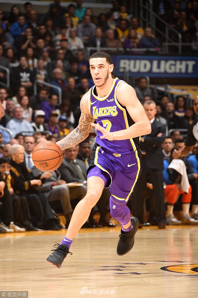 亦展示出他 亦展示出他