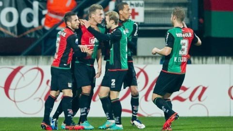 埃蒂安在主 埃蒂安在主