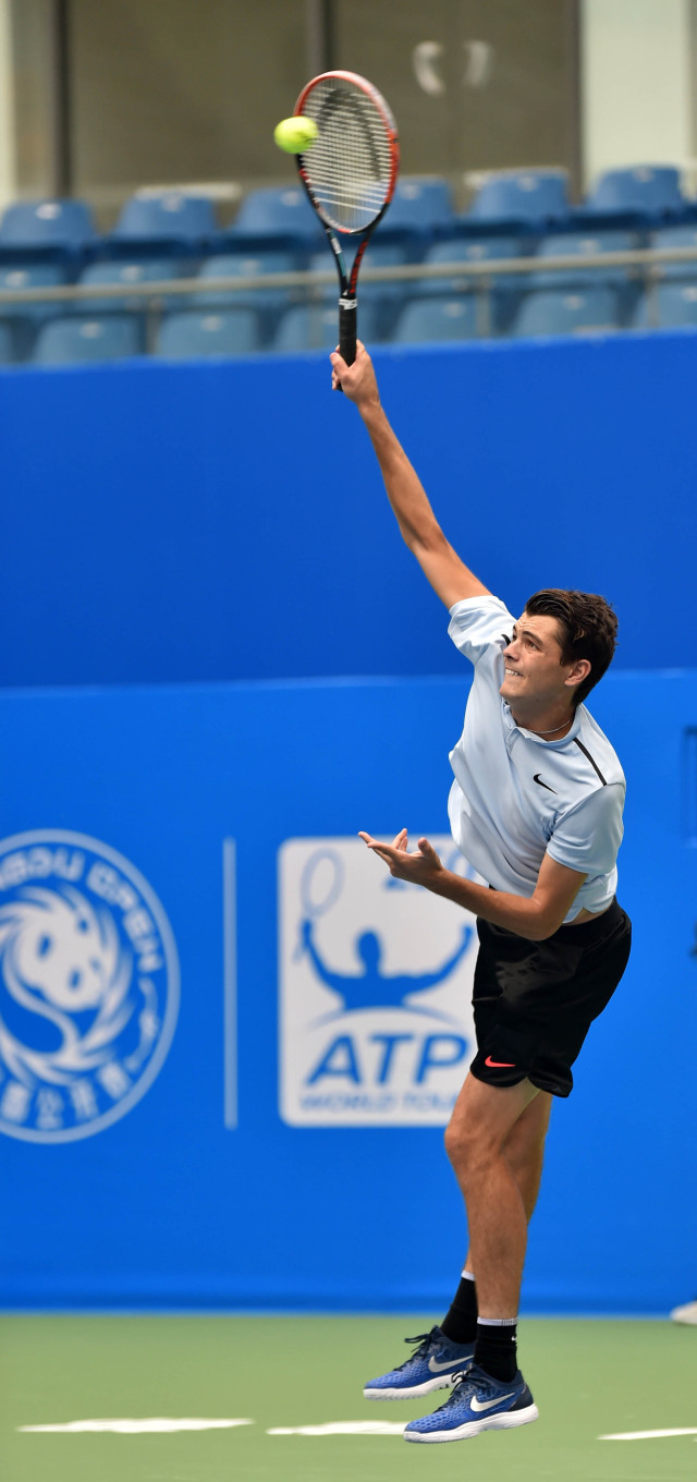 得半步空当 得半步空当